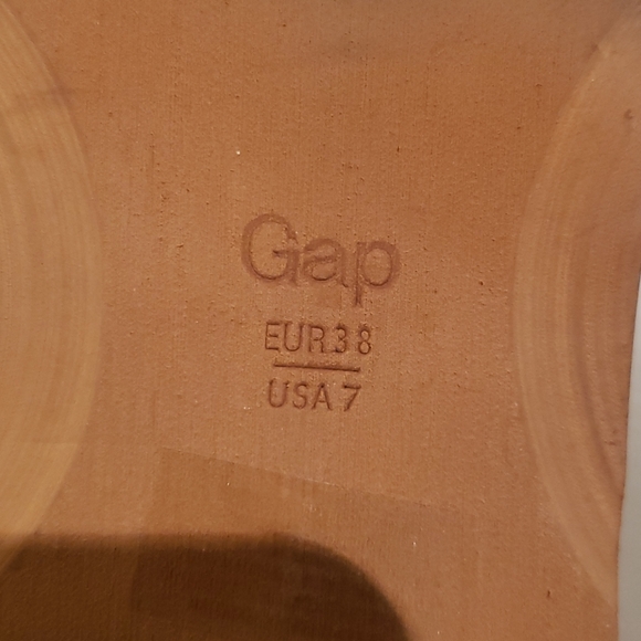 Gap floral fabric Oxford lace up. Size 7 - Picture 6 of 7